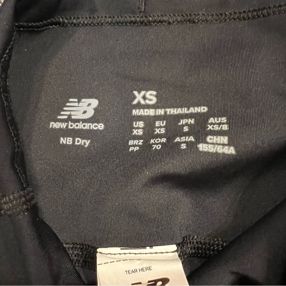 NWT- New Balance Black Women's Performance Logo Leggings Size XS - Picture 8 of 10
